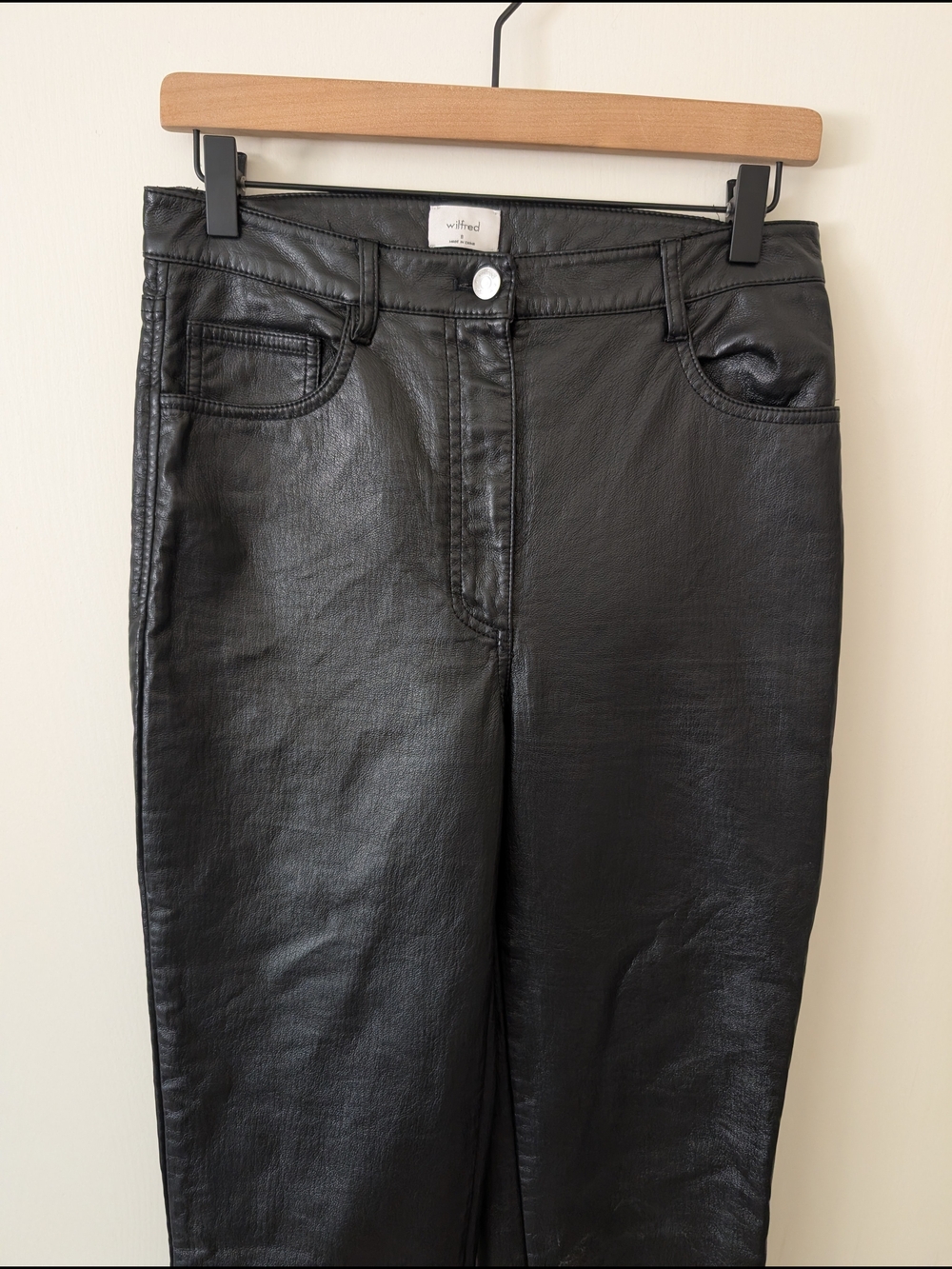 Aritzia Wilfred Womens 8 Black Faux Leather Straight Leg Pants Biker Classic - Picture 3 of 8